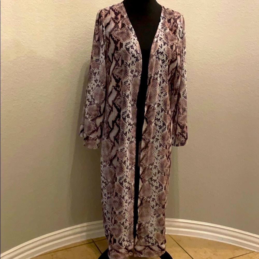 🛍 4 FOR $15🛍 Snakeskin Print Long Kimono Duster